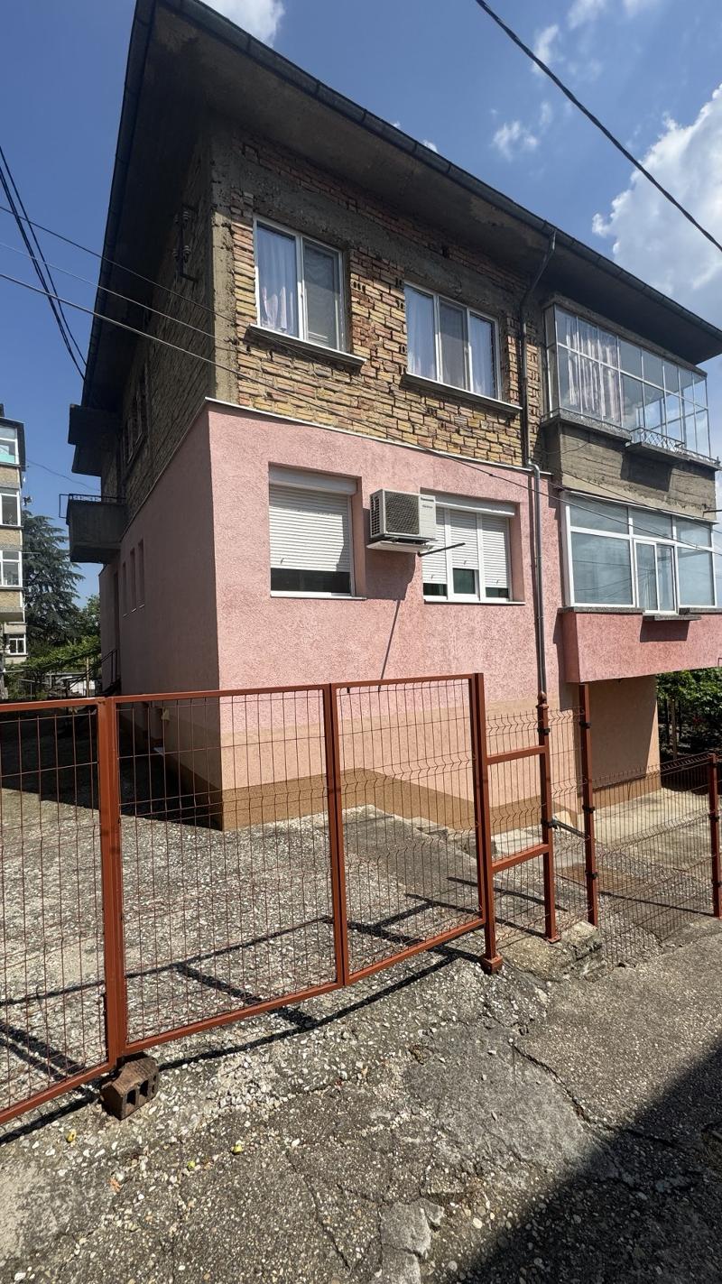 Продава Етаж от къща град Велико Търново , Акация , 144 кв.м | 76395591 — Imoti.com Продава Етаж от къща град Велико Търново , Акация , 144 кв.м | 76395591