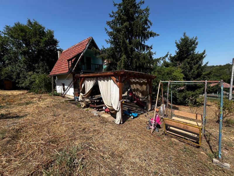 Продава Къща област Силистра , с. Ветрен , 100 кв.м | 44532950 — Imoti.com Продава Къща област Силистра , с. Ветрен , 100 кв.м | 44532950