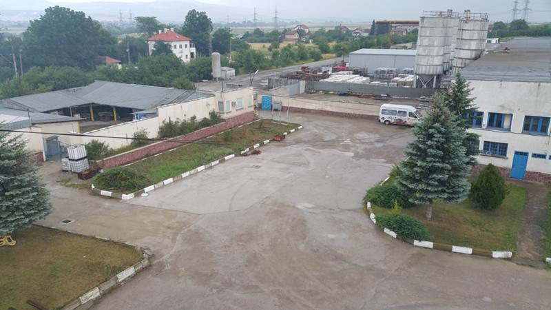 Продава Пром. помещение област София , с. Петърч , 6580 кв.м | 30630005 — Imoti.com Продава Пром. помещение област София , с. Петърч , 6580 кв.м | 30630005