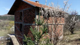 Продава Къща, с. Долна Секирна