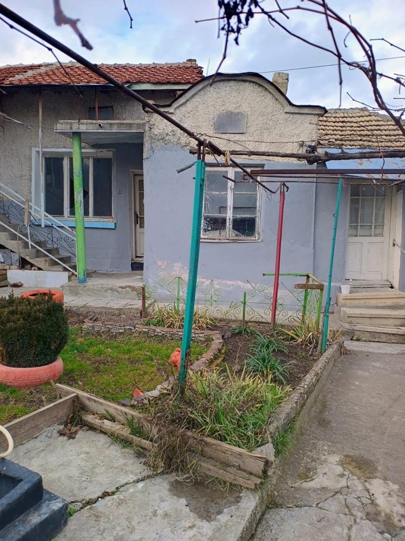 Продава Къща област Шумен , гр. Нови пазар , 38 кв.м | 90938207 — Imoti.com Продава Къща област Шумен , гр. Нови пазар , 38 кв.м | 90938207