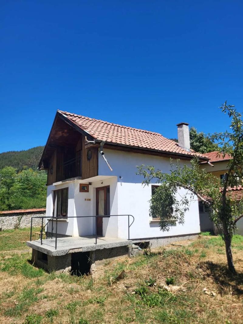 Продава Къща област София , с. Разлив , 1000 кв.м | 71136485 — Imoti.com Продава Къща област София , с. Разлив , 1000 кв.м | 71136485