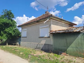 Продава Къща, с. Козаревец