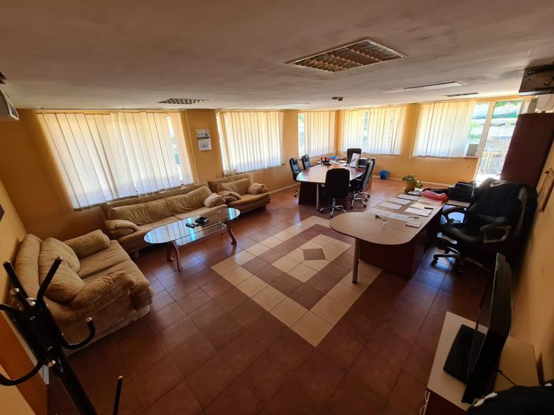 Продава Пром. помещение град Перник , Ралица , 8179 кв.м | 56191402 — Imoti.com Продава Пром. помещение град Перник , Ралица , 8179 кв.м | 56191402