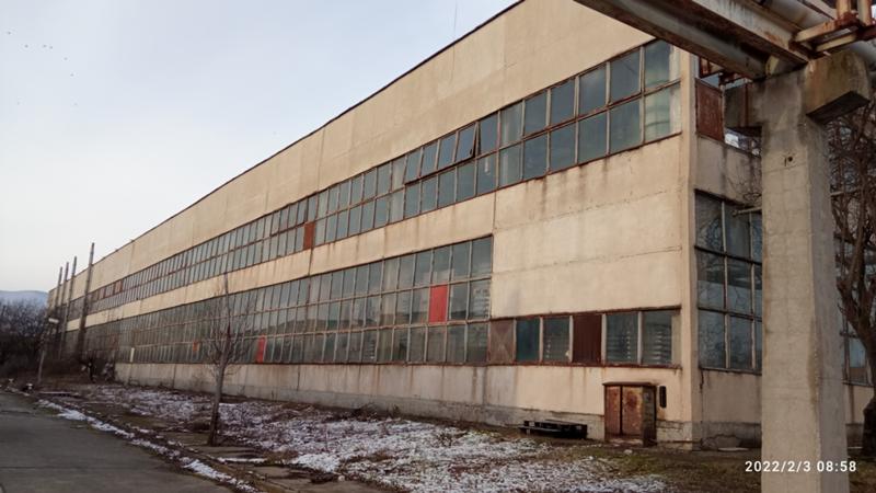 Дава под наем Пром. помещение област Шумен , гр. Велики Преслав , промишлена зона, 4000 кв.м | 78428648 — Imoti.com Дава под наем Пром. помещение област Шумен , гр. Велики Преслав , промишлена зона, 4000 кв.м | 78428648