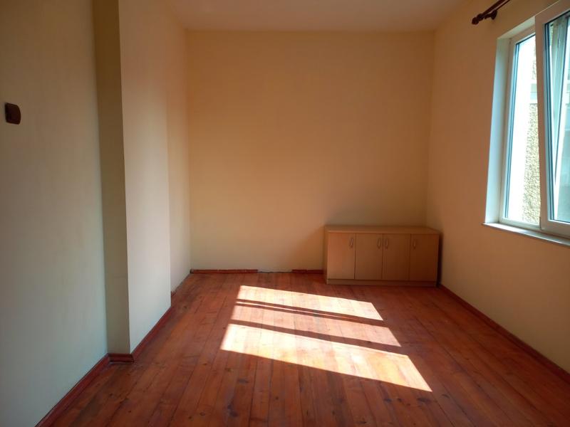 Дава под наем Етаж от къща град Велико Търново , Център , Идеален център, 90 кв.м | 30112824 — Imoti.com Дава под наем Етаж от къща град Велико Търново , Център , Идеален център, 90 кв.м | 30112824