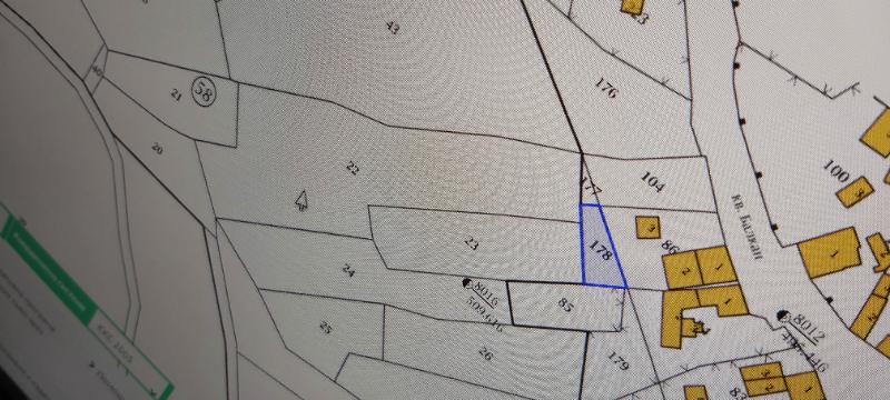 Продава  Парцел област Ловеч , гр. Троян , 3150 кв.м | 76683458