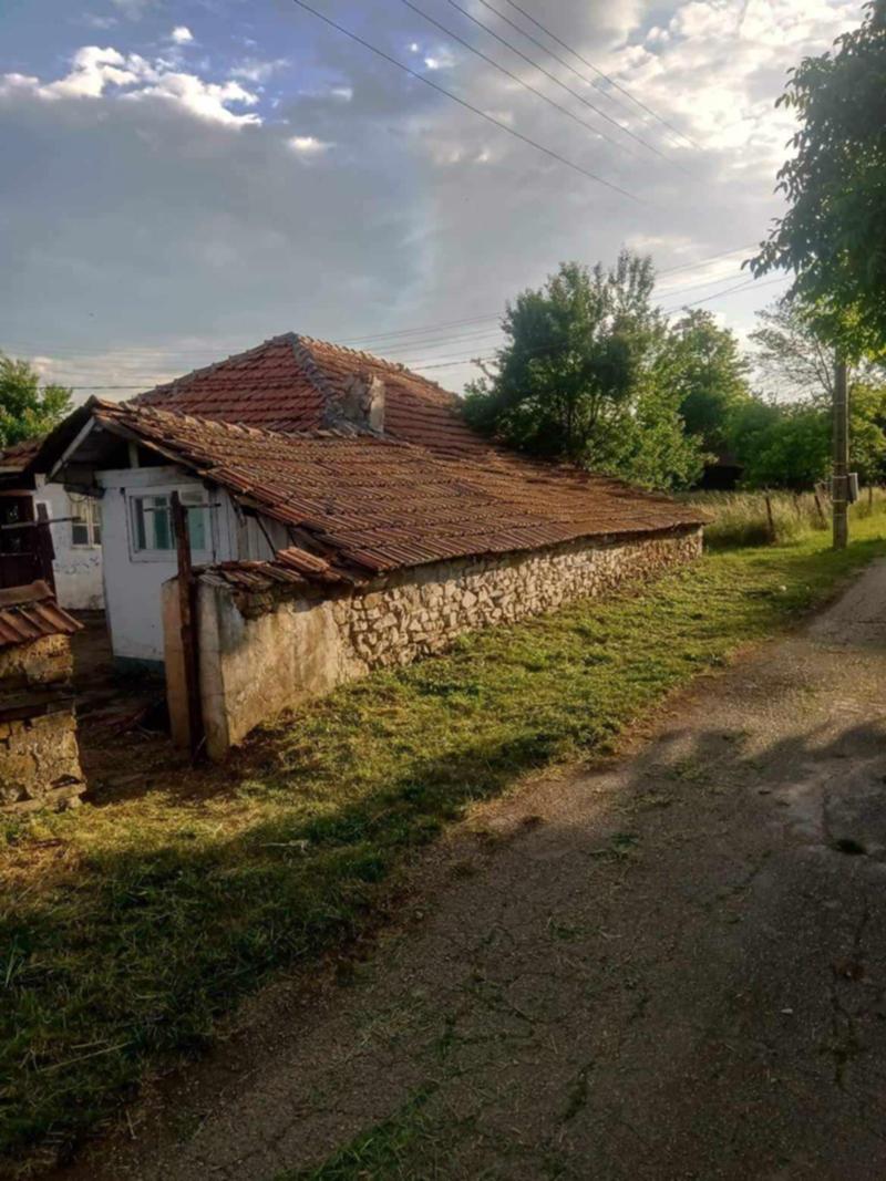 Продава  Къща област Перник , с. Кошарите , 630 кв.м | 41554130