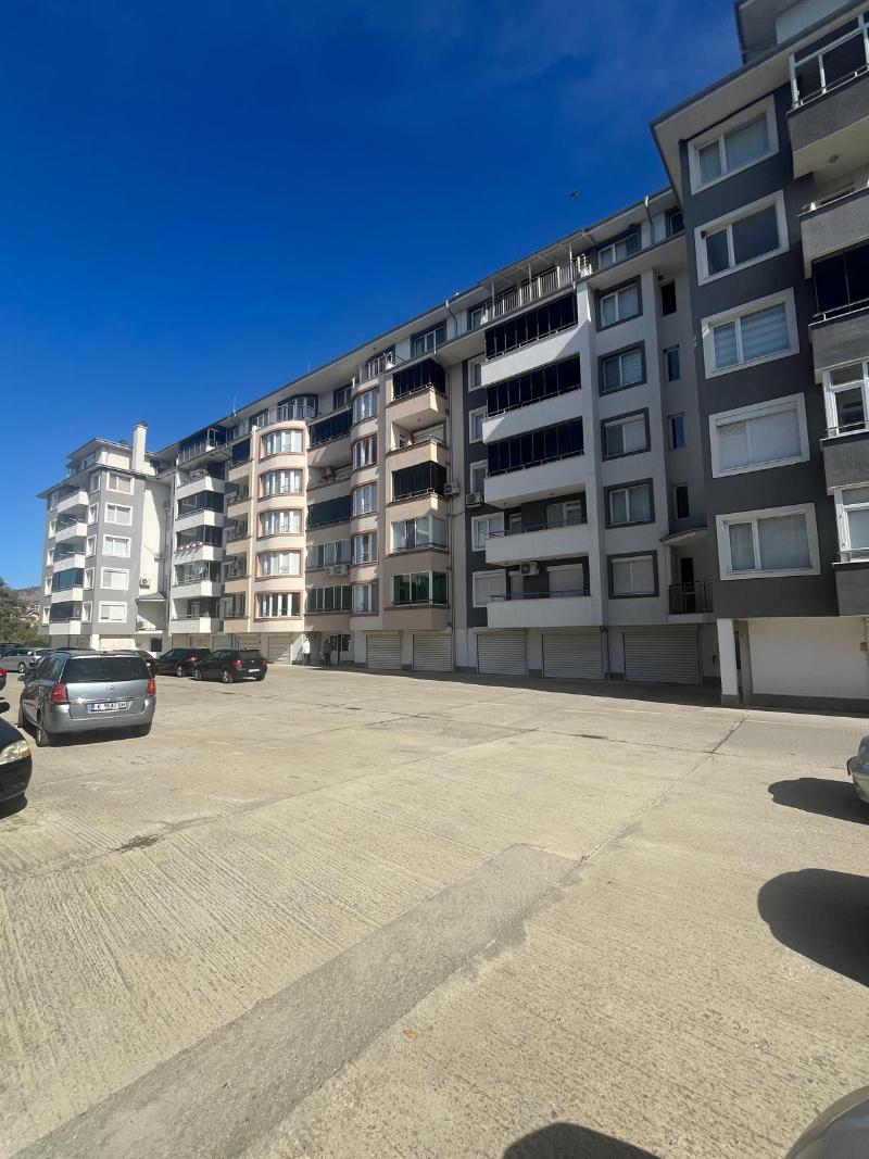 Продава  4-стаен област Кърджали , гр. Момчилград , 132 кв.м | 81771539