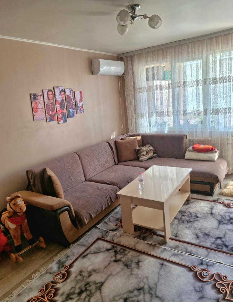 Продава  2-стаен област Силистра , гр. Дулово , Дулово, 68 кв.м | 42269418