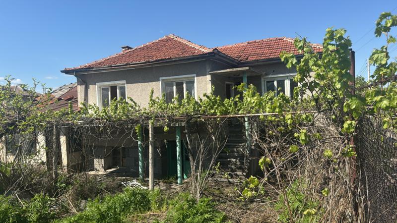 Продава  Къща област Пазарджик , с. Главиница , ул Първа 74, 200 кв.м | 30723953