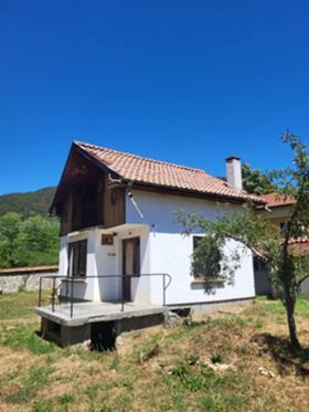 Продава  Къща, с. Разлив