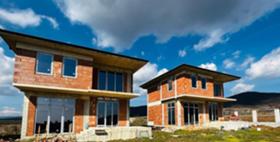 Продава  Къща, с. Кошарица