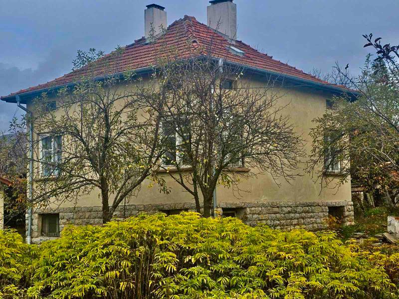 Продава  Къща област София , гр. Годеч , 73 кв.м | 66533704