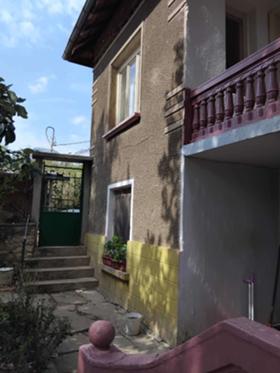 Продава  Къща, с. Слатина