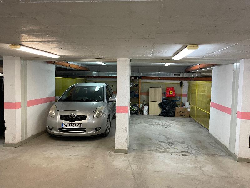 Дава под наем  Гараж, Паркомясто град София , Кръстова вада , ул. Асен Йорданов, 18 кв.м | 44358073