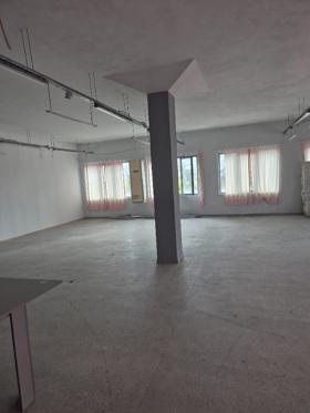 Дава под наем  Пром. помещение, град Варна