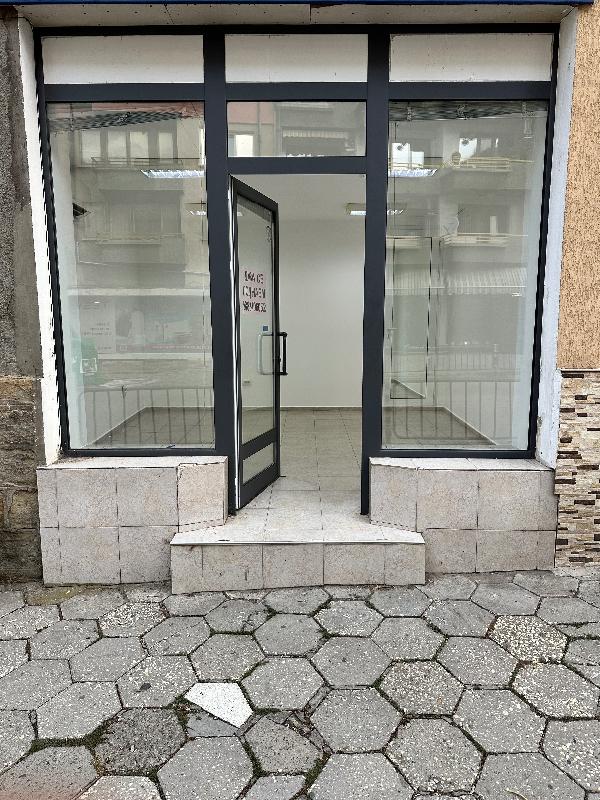 Дава под наем  Офис град Ловеч , Център , 12 кв.м | 77904327