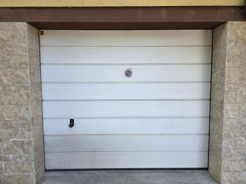 Дава под наем  Гараж, Паркомясто град София , Зона Б-18 , 32 кв.м | 41698028