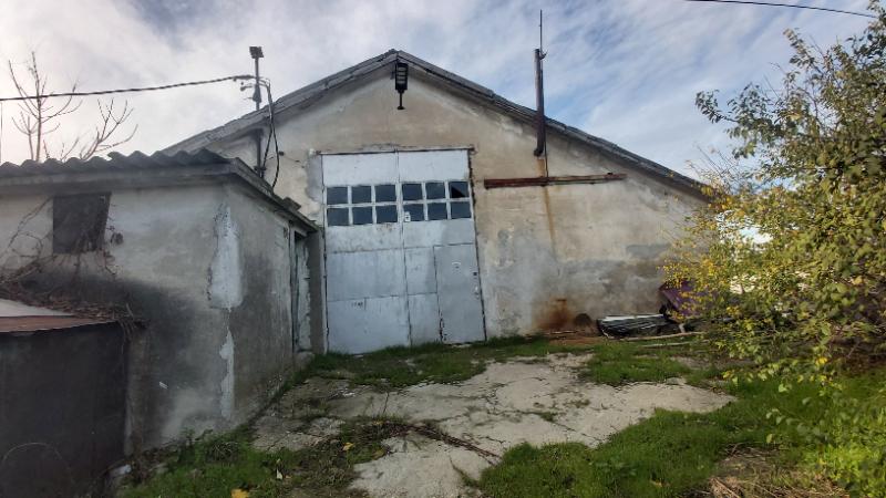 Дава под наем  Склад град Русе , Нова промишлена зона , Хиподрум-Русе , 280 кв.м | 46230512